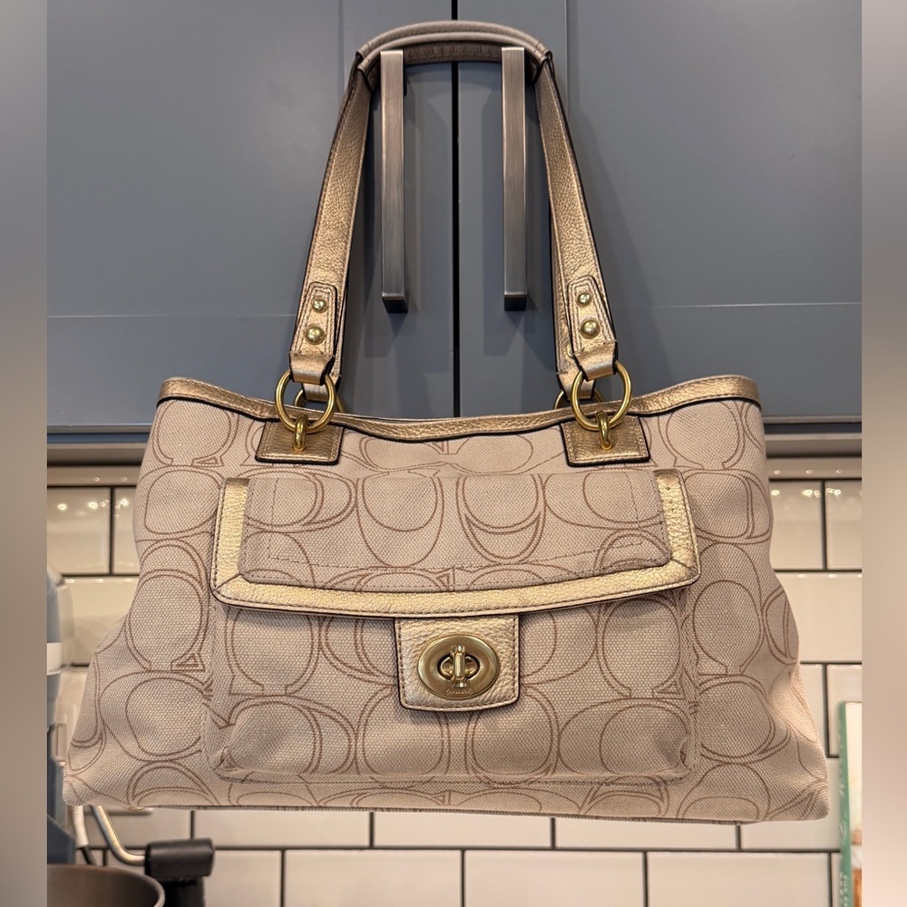 •SOLD•Coach Penelope Signature Logo Carry All Should Bag
